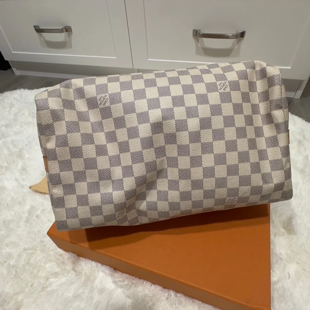 Louis Vuitton Damier Azur Satchel - Cream and Tan 35 - Picture 10 of 16